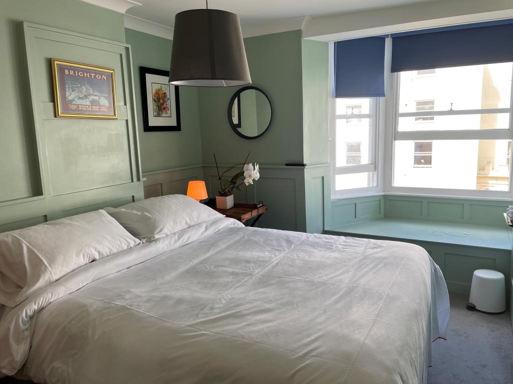 Lot: 97 - BOUTIQUE GUEST HOUSE WITH POTENTIAL CLOSE TO THE SEAFRONT - Rear Bedroom